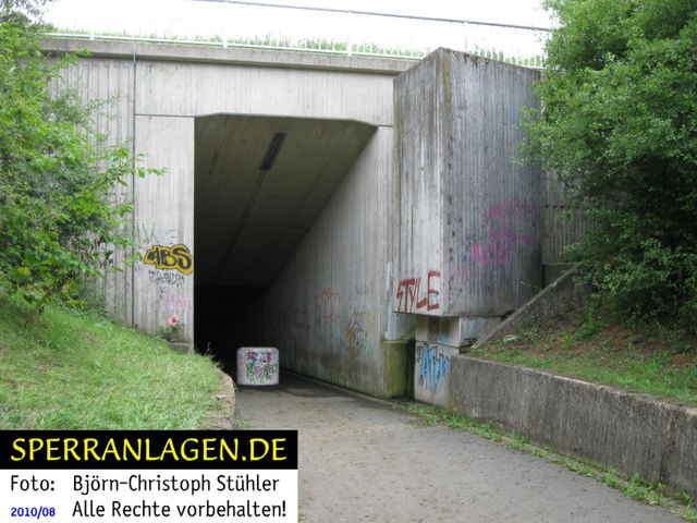 Fallkörpersperre am Mittelland-Kanal in Minden