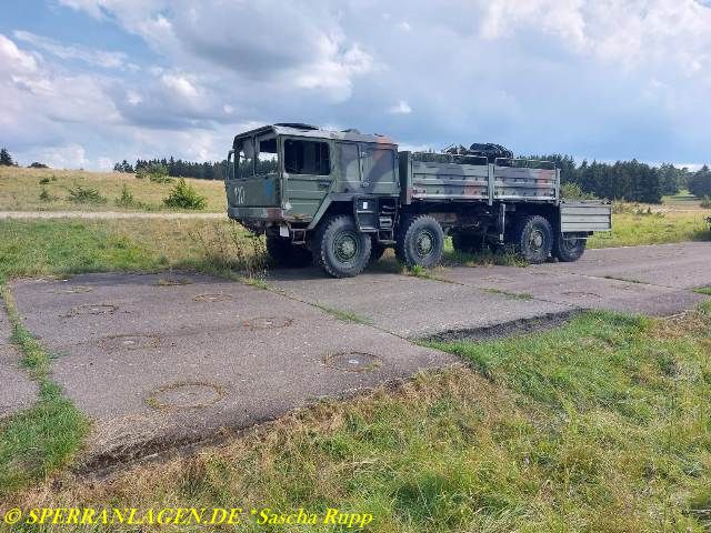 Rampensperre zu Übungszwecken auf einem Truppenübungsplatz