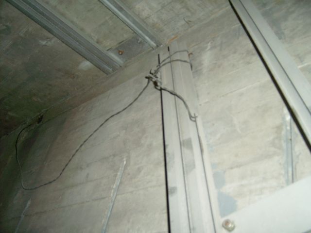 Schneidladungshalterungen