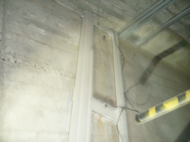 Schneidladungshalterungen