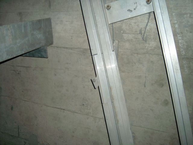 Schneidladungshalterungen