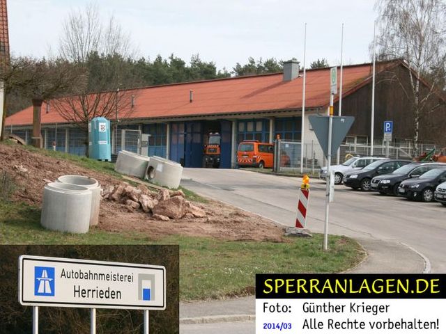 Lagerung der Steckträger und des Zubehörs in einer Behördeneinrichtung